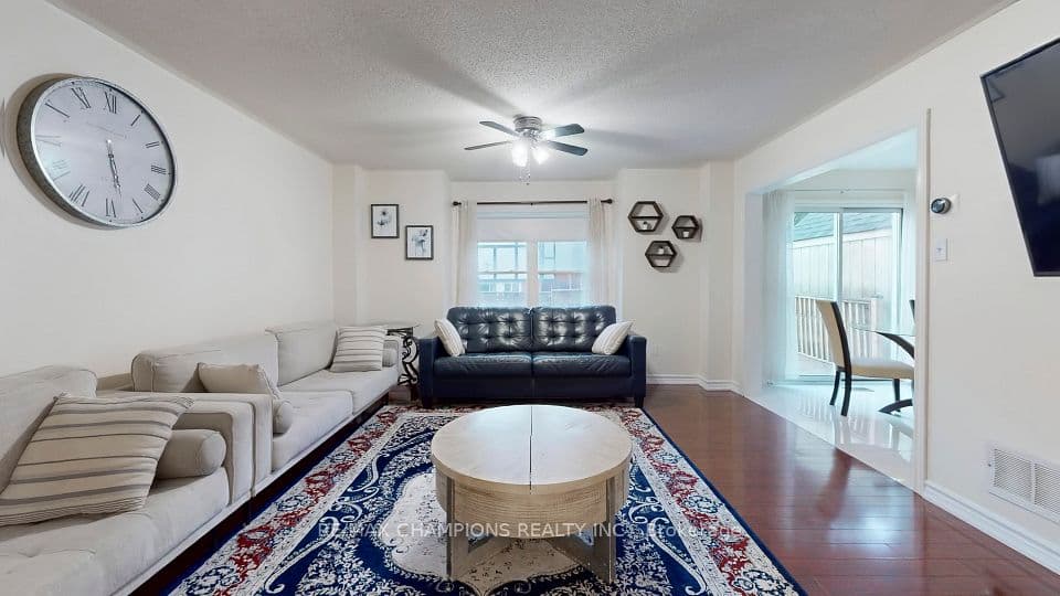 135 Ural Circle, Brampton, ON L6R 1J6 – photo 2