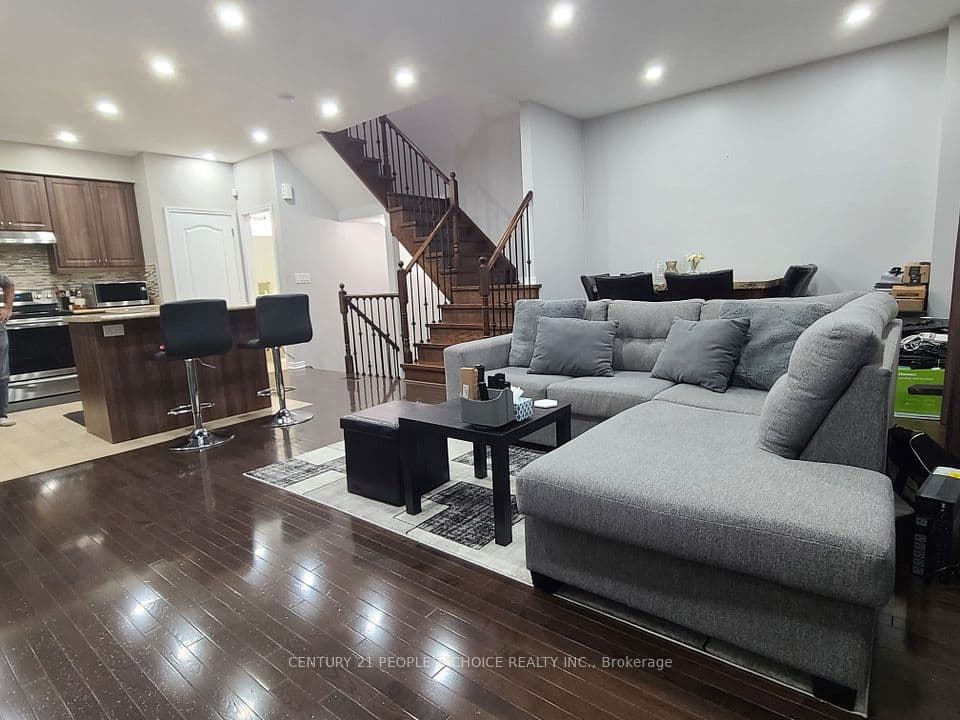 13 Birchfield Crescent, Caledon, ON L7C 3P6 – main photo
