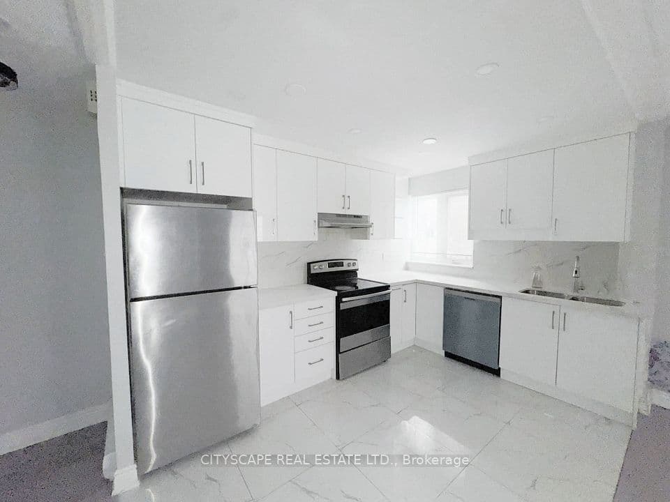1055 Dundas Street E 192, Mississauga, ON L4Y 3X6 – main photo