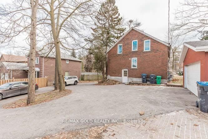 961 Lakeshore Road W, Mississauga, ON L5H 1H8 – photo 3