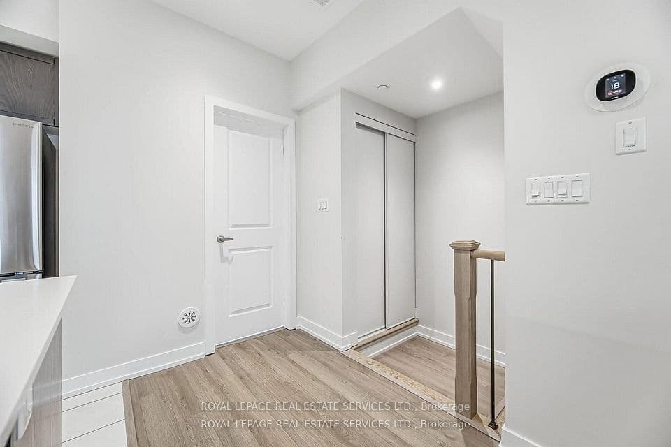 8 Drummond Street 402, Toronto, ON M8V 1Y8 – photo 3