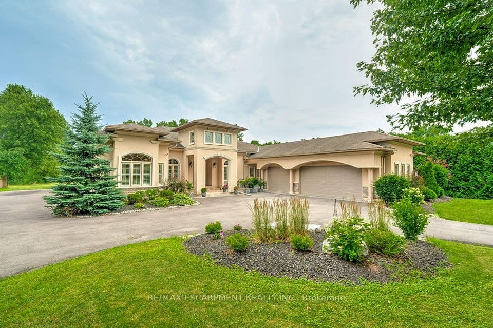 2462 No 2 Side Road N, Burlington, ON L7P 0H1 – photo 2