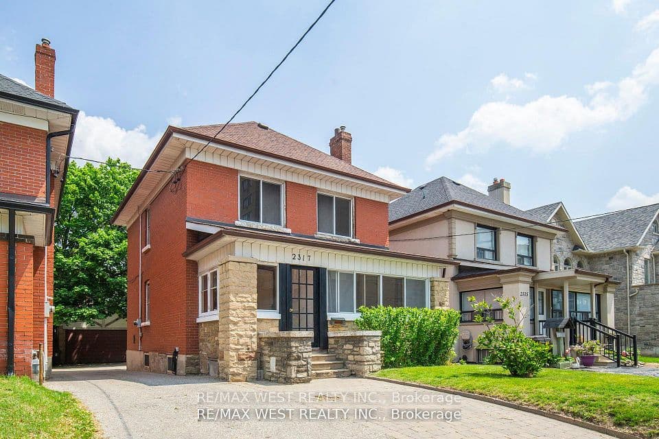 2317 Weston Road, Toronto, ON M9N 1Z7 – main photo