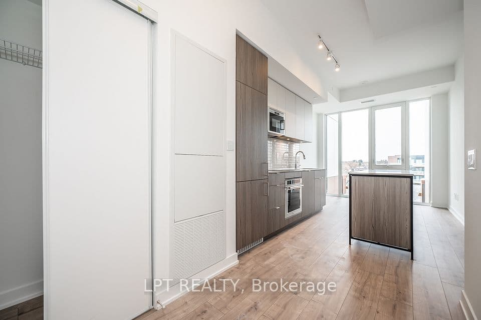 220 Missinnihe Way 517, Mississauga, ON L5H 0A7 – photo 3