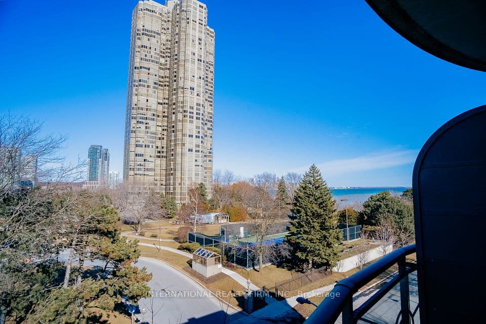 80 Palace Pier Court PH502, Toronto, ON M8V 4C1 – photo 3