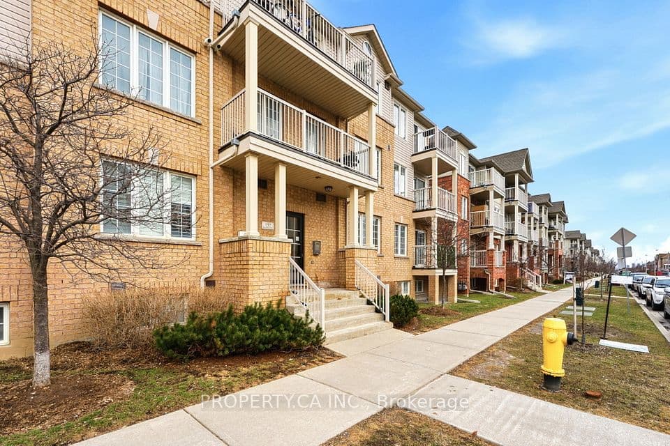 157 Isaac Devins Boulevard 6, Toronto, ON M9M 0C5 – photo 2