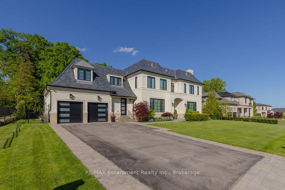 15 LAMBERT Common, Oakville, ON L6K 0H6 – main photo