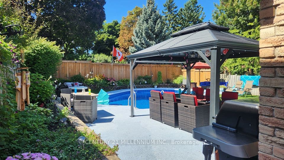 4 Marchmount Crescent, Brampton, ON L6S 2S9 – photo 2