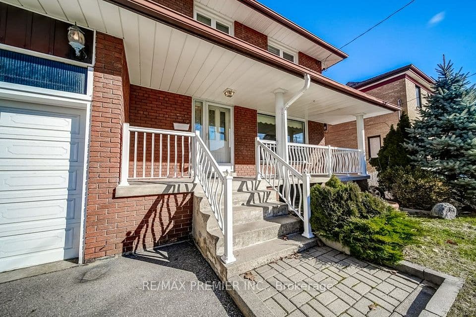 334 Rimilton Avenue, Toronto, ON M8W 2E4 – photo 3