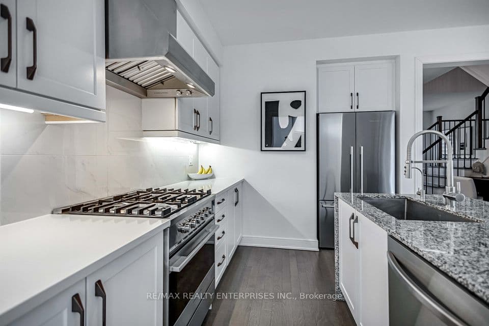 2497 Littlefield Crescent, Oakville, ON L6M 5L9 – main photo