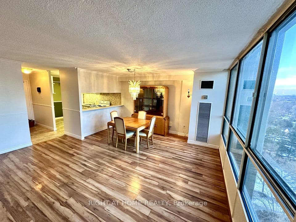 10 Martha Eaton Way S 1806, Toronto, ON M6M 5B3 – photo 2