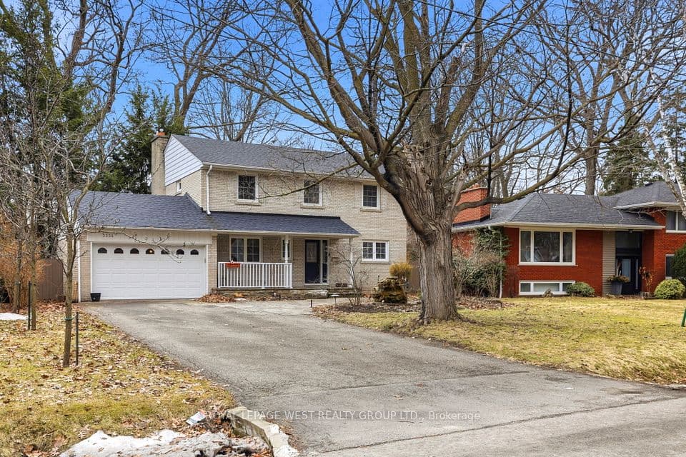 3334 Enniskillen Circle, Mississauga, ON L5C 2M8 – photo 2