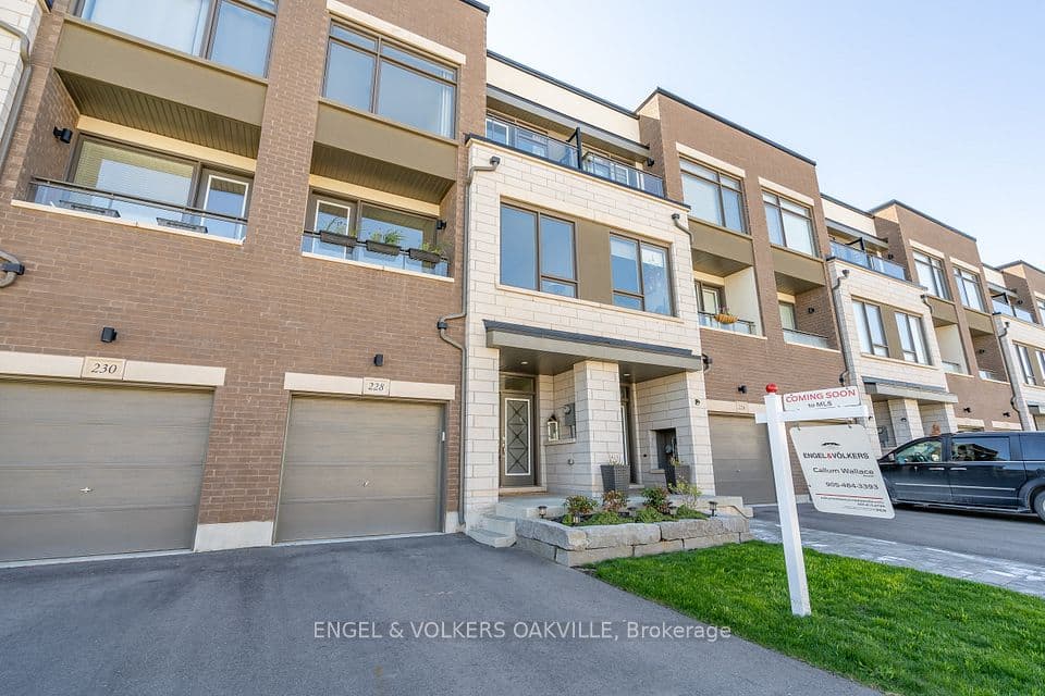 228 Wheat Boom Drive, Oakville, ON L6H 0P4 – main photo