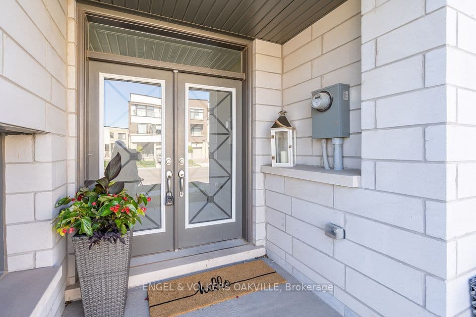 228 Wheat Boom Drive, Oakville, ON L6H 0P4 – photo 3
