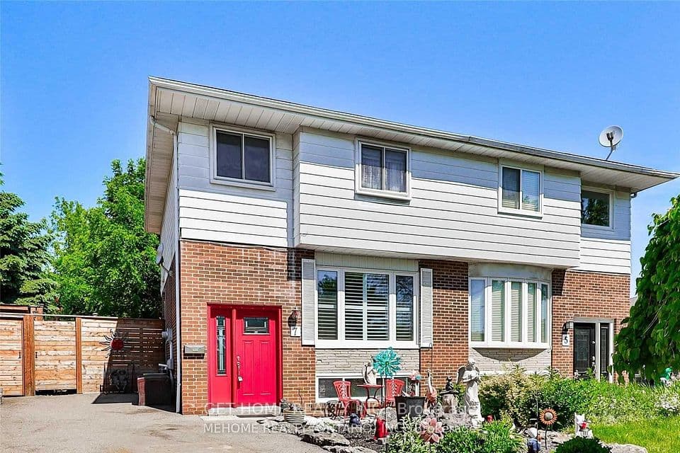 7 Merrydrew Court, Mississauga, ON L5M 1W6 – main photo