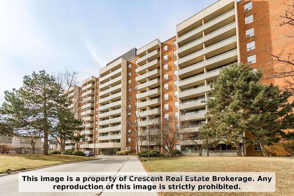 9 Four Winds Drive SW 710, Toronto, ON M3J 2S8 – main photo