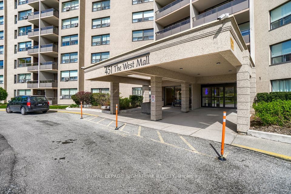 451 The West Mall Drive 1212, Toronto, ON M9C 1G1 – photo 3