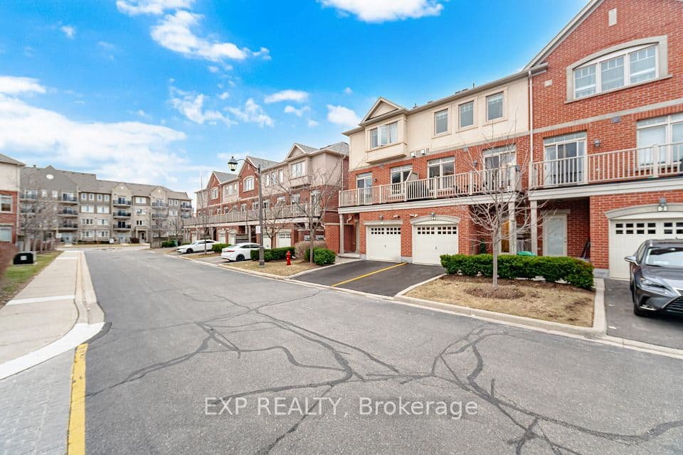 3235 Thomas Street 2, Mississauga, ON L5M 0M2 – photo 2
