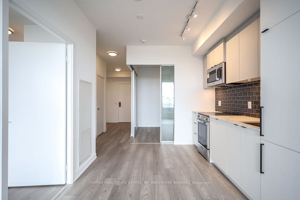 285 Dufferin Street 915, Toronto, ON M6K 0J2 – photo 2