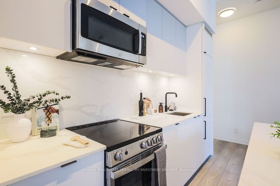 285 Dufferin Street 202, Toronto, ON M6K 0J2 – photo 3