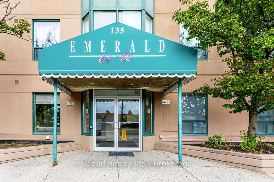 135 Hillcrest Avenue 903, Mississauga, ON L5B 4B1 – main photo