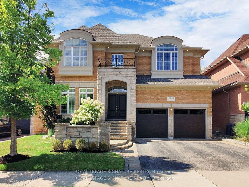 2238 Lyndhurst Drive, Oakville, ON L6H 7V4 – photo 2