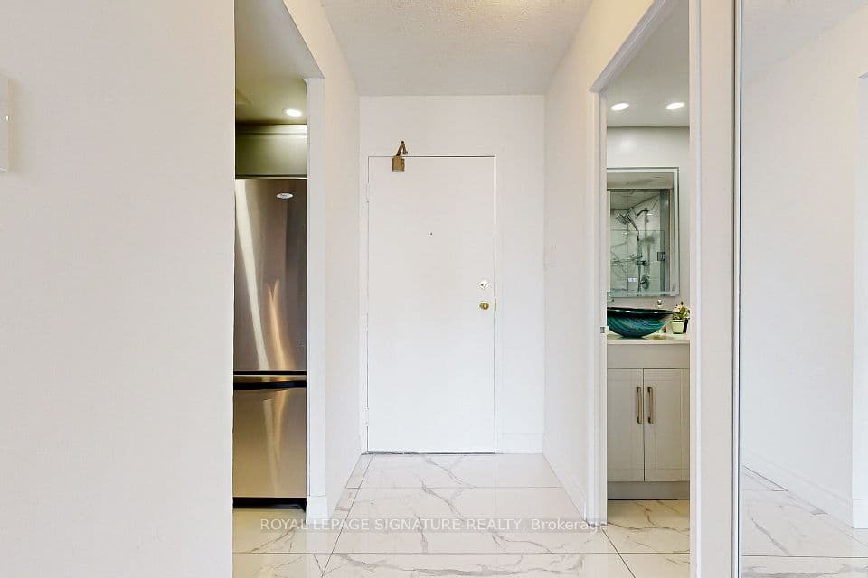 265 Enfield Place 1501, Mississauga, ON L5B 3Y7 – photo 2