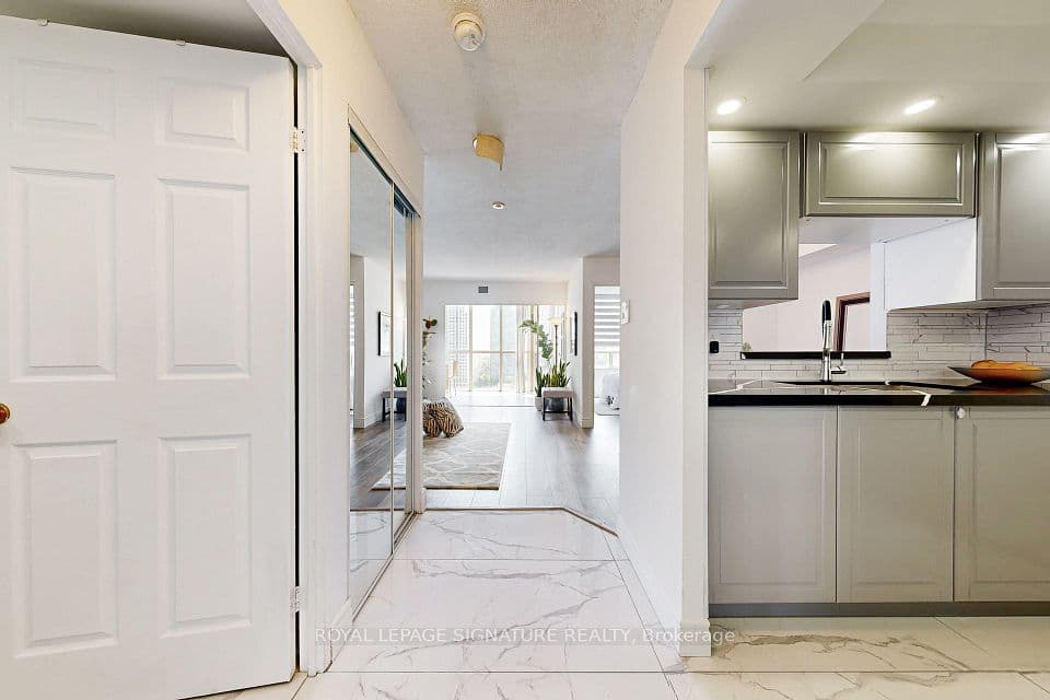 265 Enfield Place 1501, Mississauga, ON L5B 3Y7 – photo 3