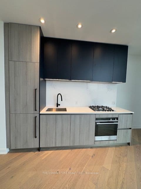 2625 Dundas Street W 809, Toronto, ON M6P 0C5 – photo 3