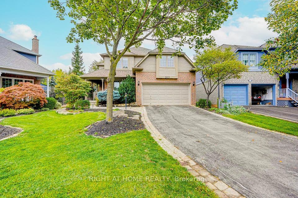 2623 Charlotte Court, Mississauga, ON L5M 5E6 – photo 2