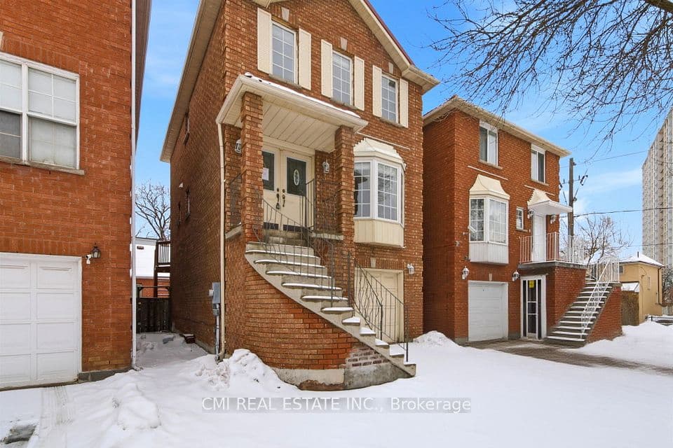 3 Forest Point Drive, Toronto, ON M6M 5E8 – photo 2