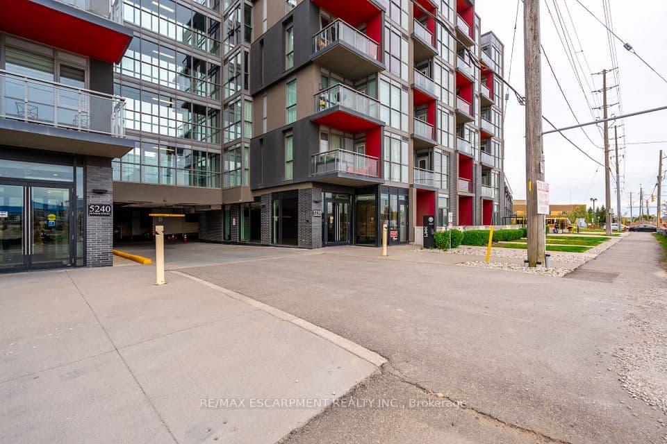 5240 Dundas Street B418, Burlington, ON L7L 0J6 – photo 2