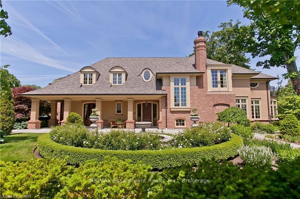 1081 Argyle Drive, Oakville, ON L6J 1A9 – main photo