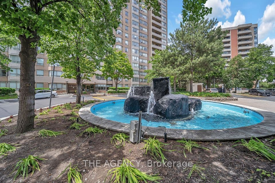 30 Malta Avenue 505, Brampton, ON L6Y 4S5 – photo 3
