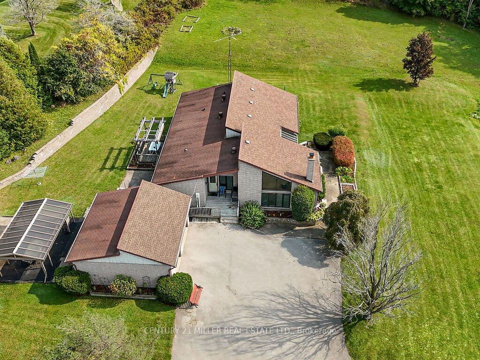 11331 Amos Drive, Milton, ON L0P 1B0 – main photo