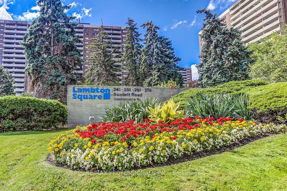 240 Scarlett Road 1405, Toronto, ON M6N 4X4 – main photo