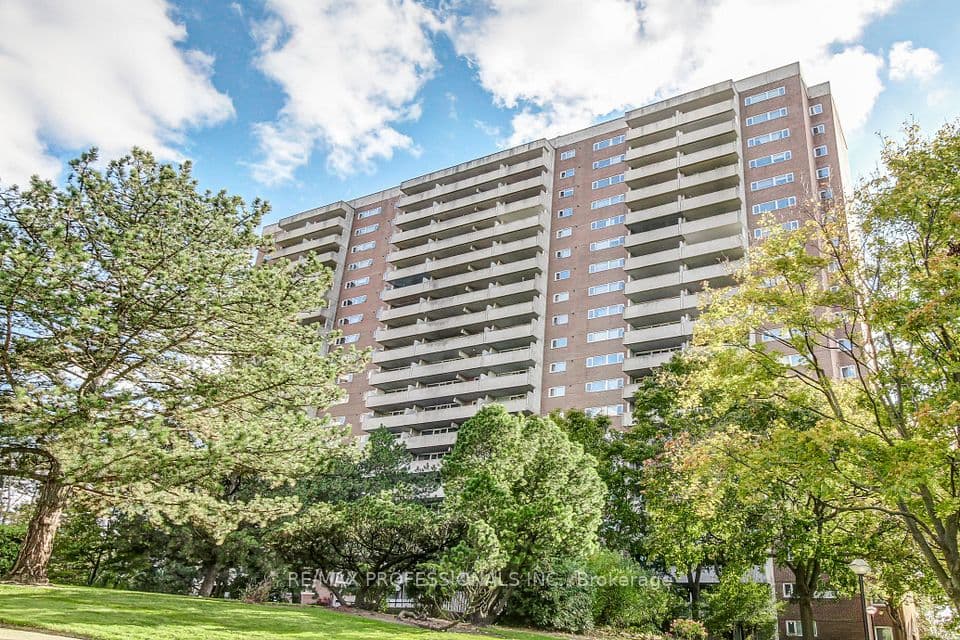 240 Scarlett Road 1405, Toronto, ON M6N 4X4 – photo 3