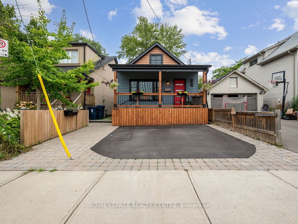 102 Twenty Third Street, Toronto, ON M8V 3N2 – main photo