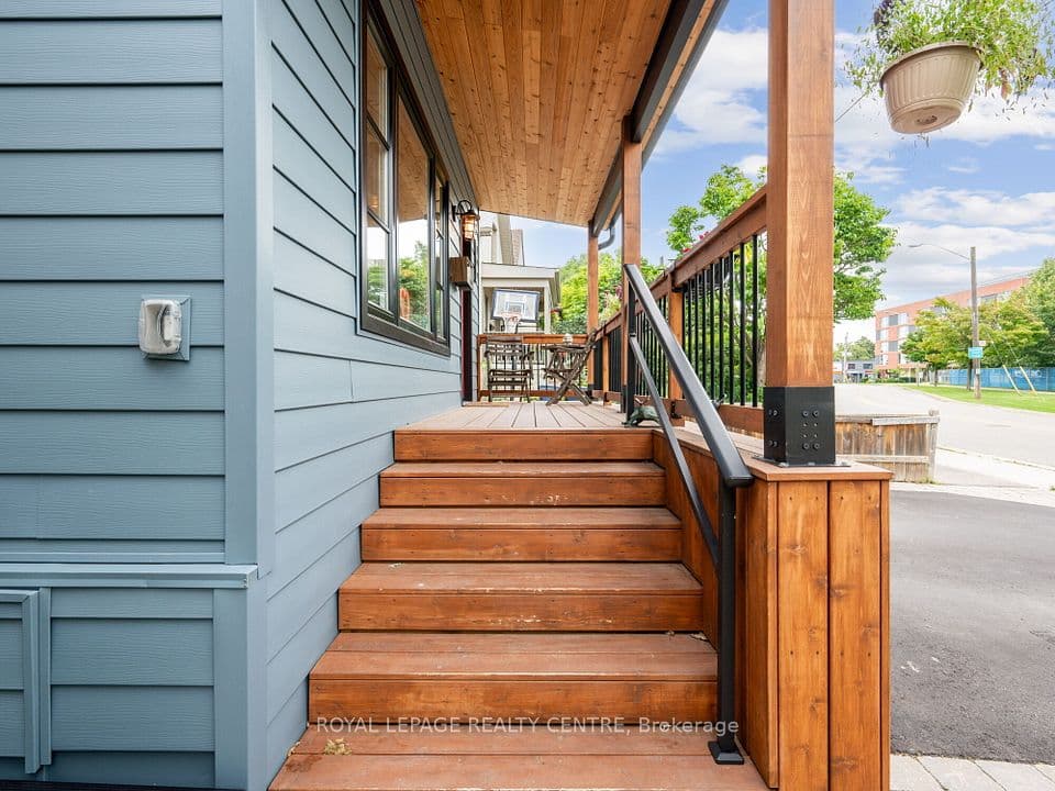 102 Twenty Third Street, Toronto, ON M8V 3N2 – photo 2