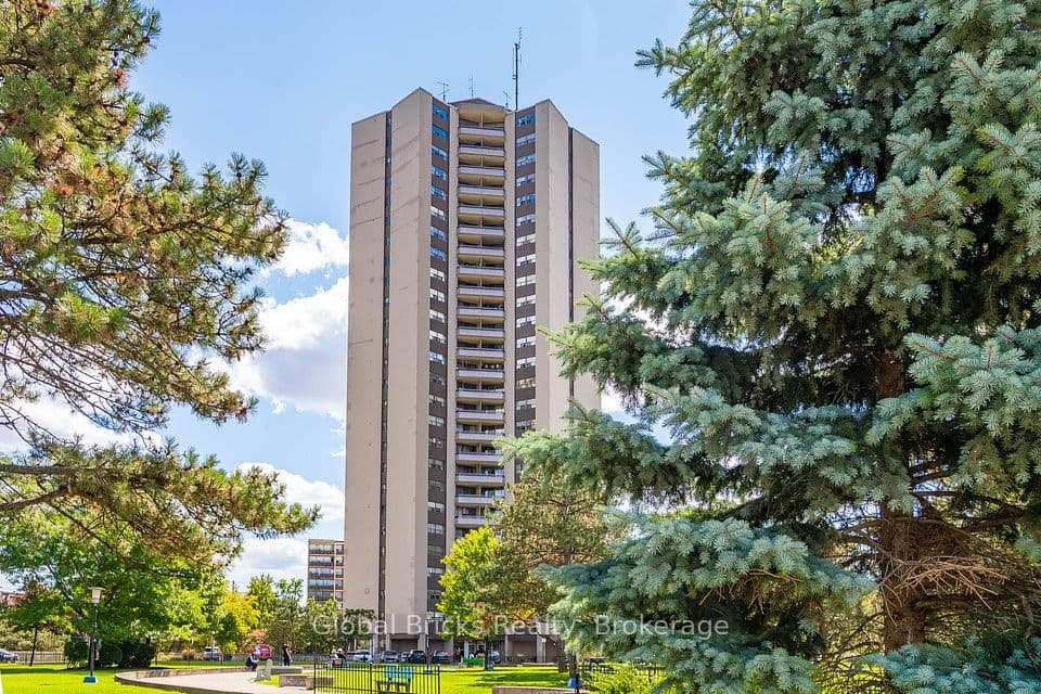 380 Dixon Road 1904, Toronto, ON M9R 1T3 – photo 2