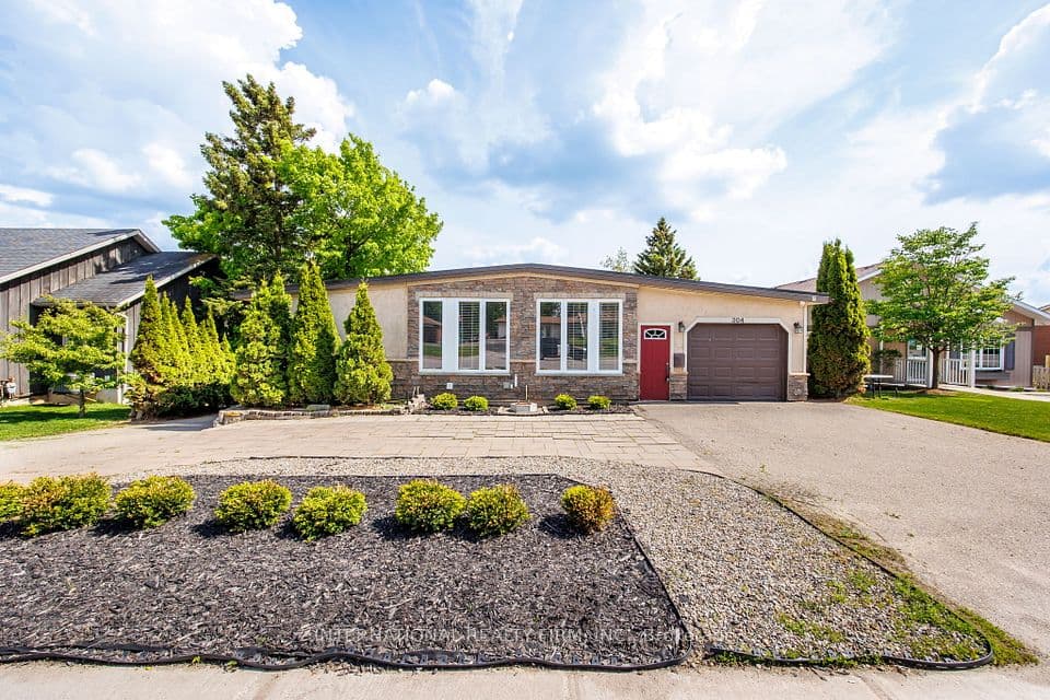 304 Broadway, Orangeville, ON L9W 1L3 – main photo