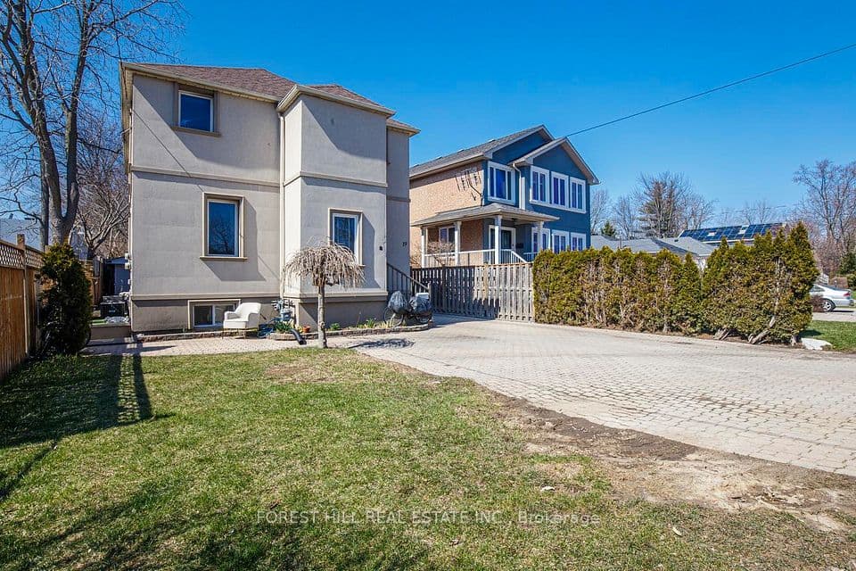 19 Troy Street, Mississauga, ON L5G 1S6 – main photo