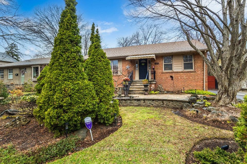 1051 Melvin Avenue, Oakville, ON L6J 2V8 – photo 2