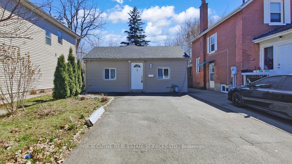 89 John Street, Brampton, ON L6W 1Z4 – main photo