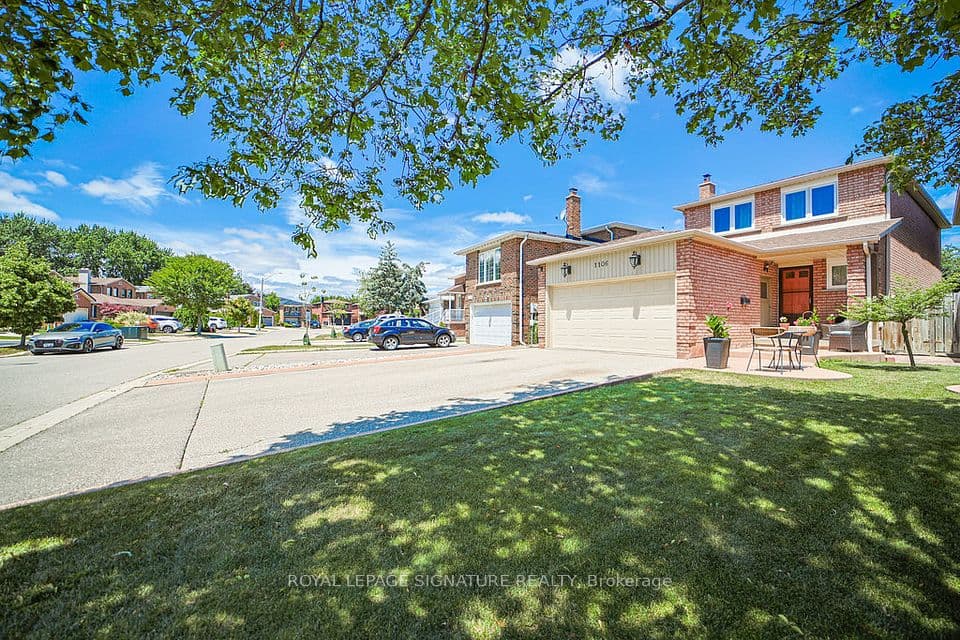 1106 Highgate Place, Mississauga, ON L4W 3H4 – main photo
