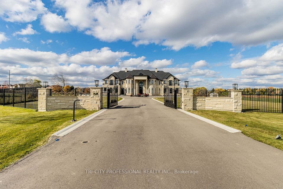 27 Morris Court, Brampton, ON L6P 0G7 – main photo