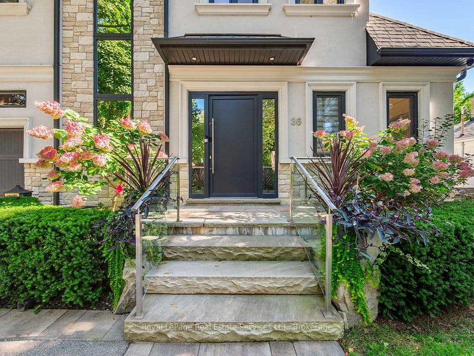 36 Anderson Street, Oakville, ON L6K 1A5 – photo 2
