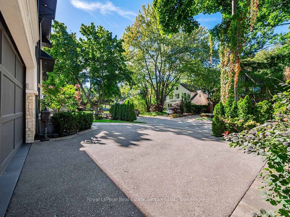36 Anderson Street, Oakville, ON L6K 1A5 – photo 3