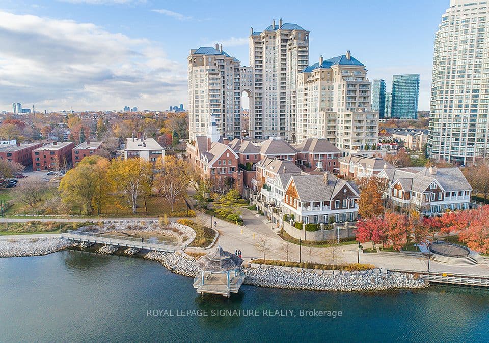 2285 Lake Shore Boulevard W 703, Toronto, ON M8V 3X9 – main photo
