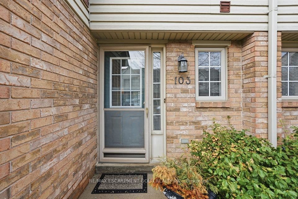 3333 NEW Street 103, Burlington, ON L7N 1N1 – photo 2